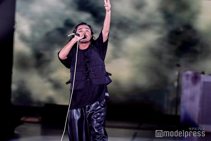 Creepy Nuts(C)モデルプレス