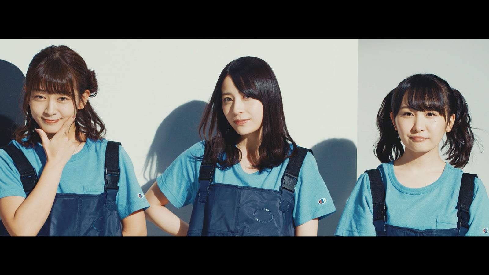 AKB48 池の水選抜「池の水を抜きたい」MVより（C）AKS／キングレコード