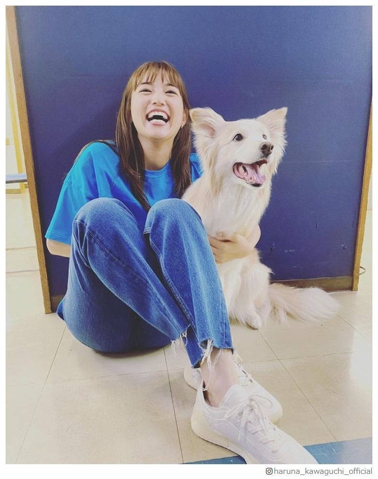 川口春奈、関ジャニ∞丸山隆平撮影の全力笑顔ショットに「元気出る」「自然体で可愛い」の声