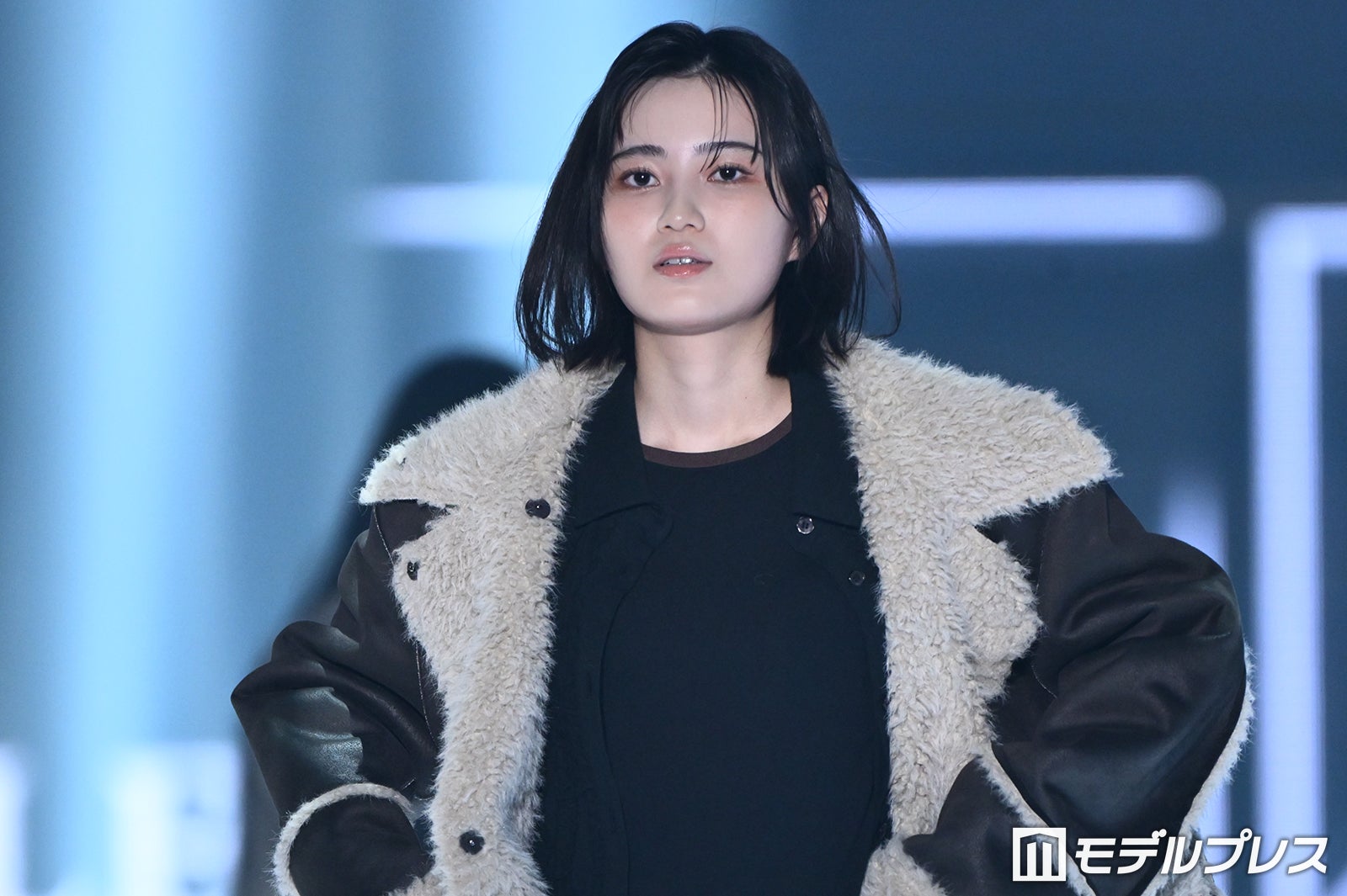 櫻坂46的場美青、センター分けで雰囲気ガラリ「印象変わる」「似合いすぎ」と絶賛の声【TGC2026A/W】