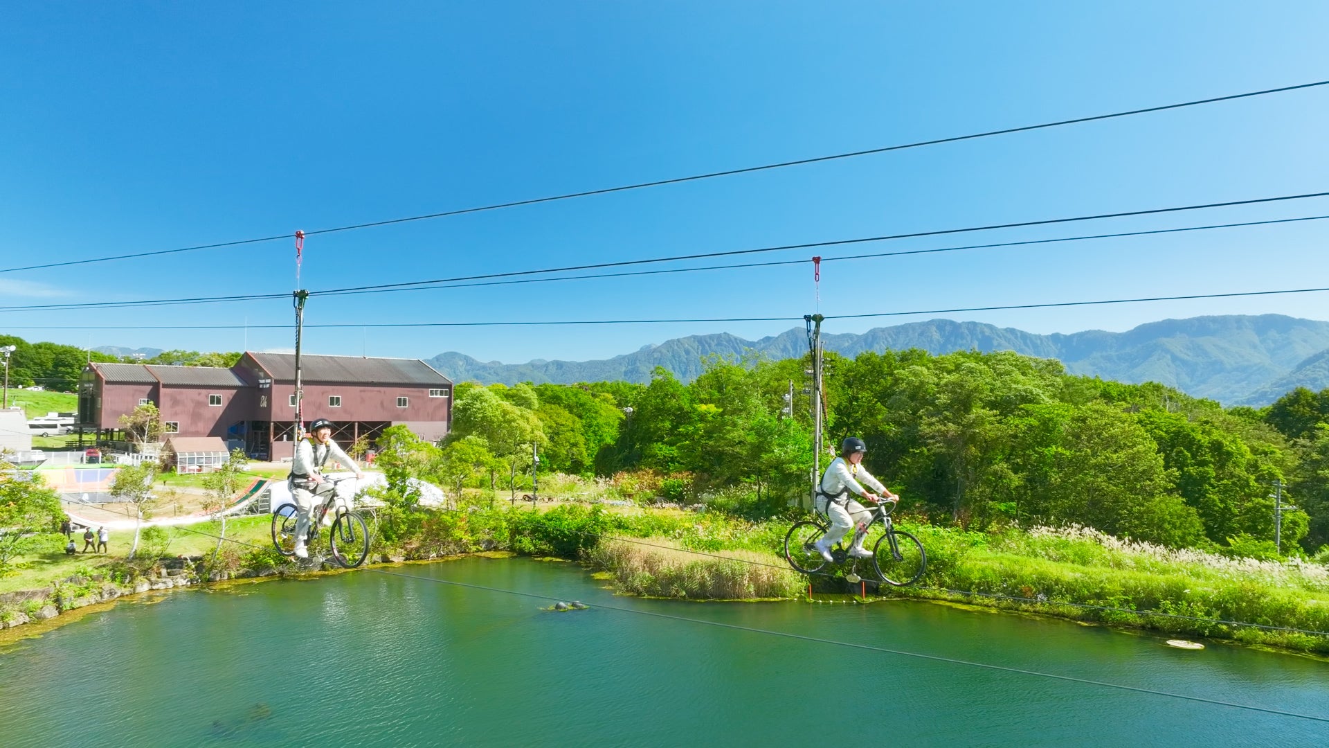 秋山寛貴、松尾駿 （C）フジテレビ