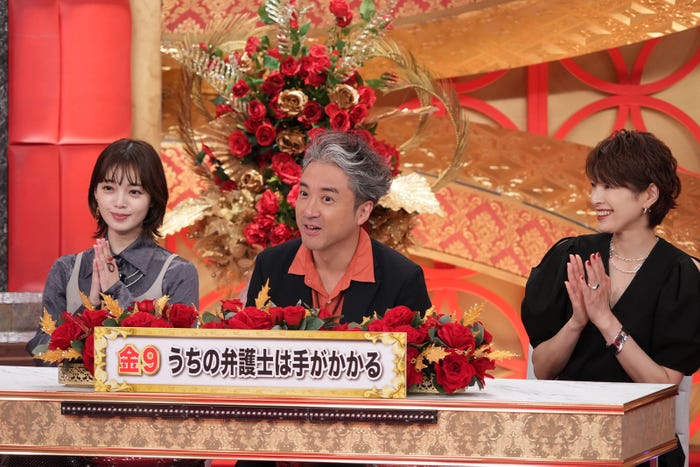 (左から)平手友梨奈、ムロツヨシ、吉瀬美智子(C)フジテレビ