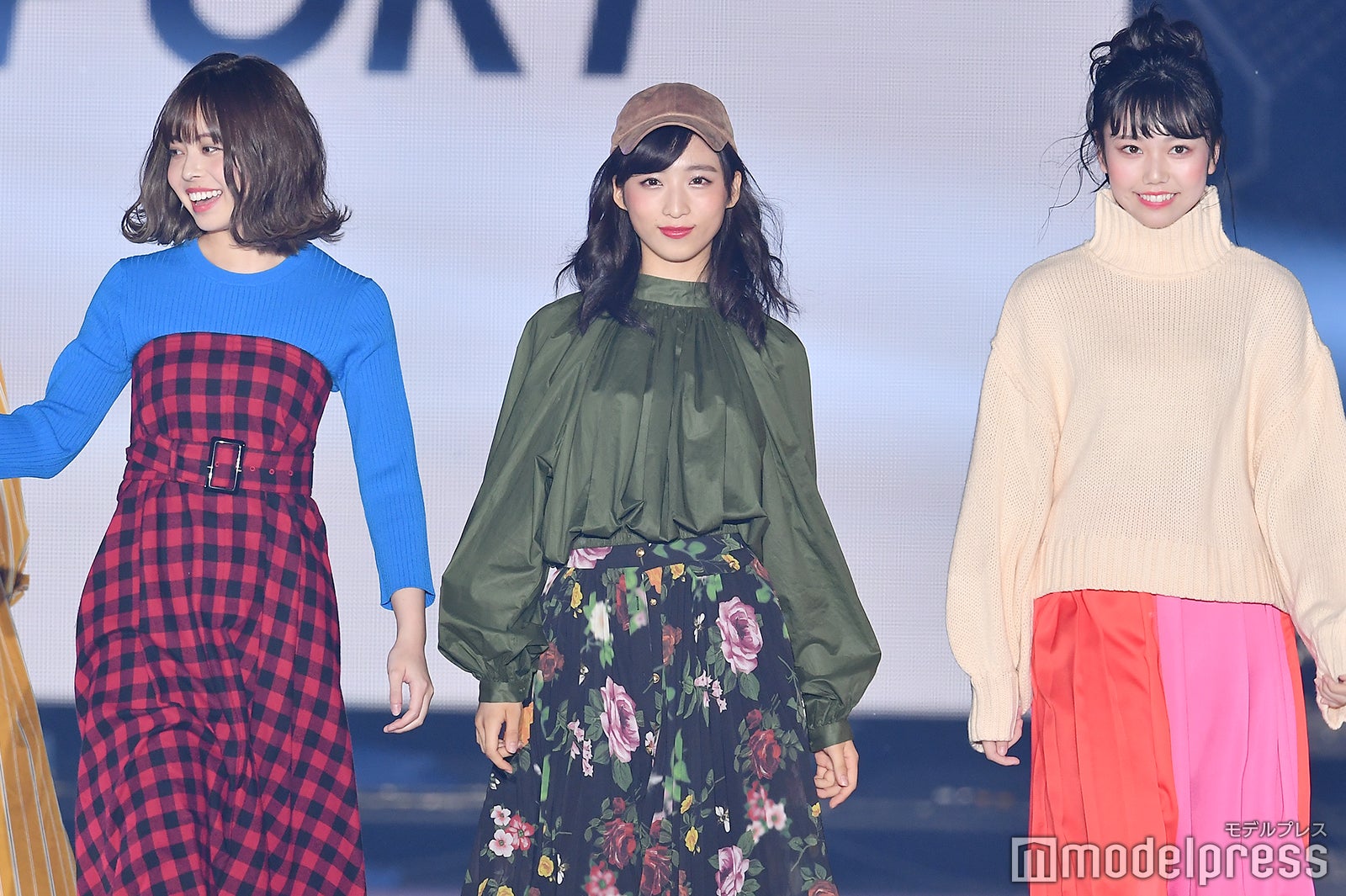 人見古都音 、小栗有以 、長久玲奈（C）モデルプレス