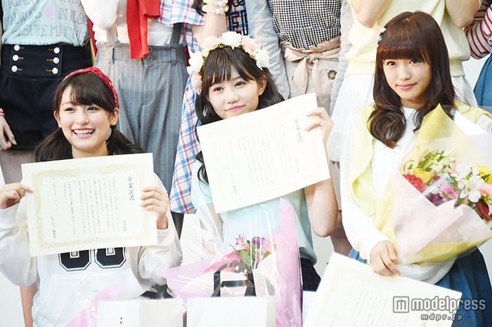 ピチレモンを卒業した(左から)森高愛、長崎すみれ、山口乃々華