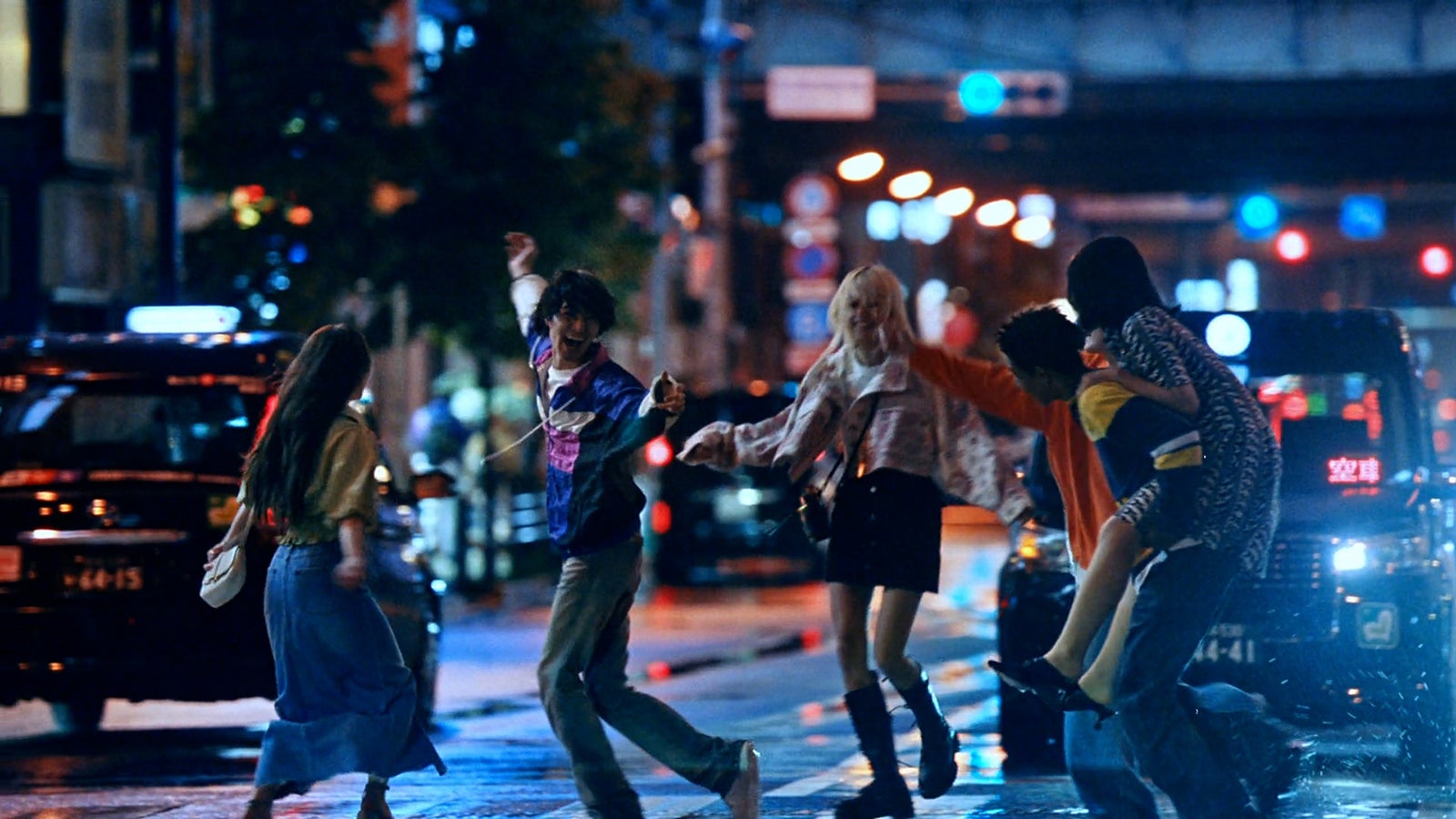 ビッグマック「明日も 笑おう あの頃も今も」篇（提供写真）