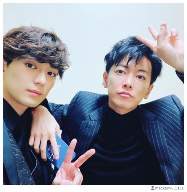 ｢るろうに剣心｣佐藤健＆新田真剣佑、2ショット公開｢顔面国宝級｣｢最強｣の声殺到