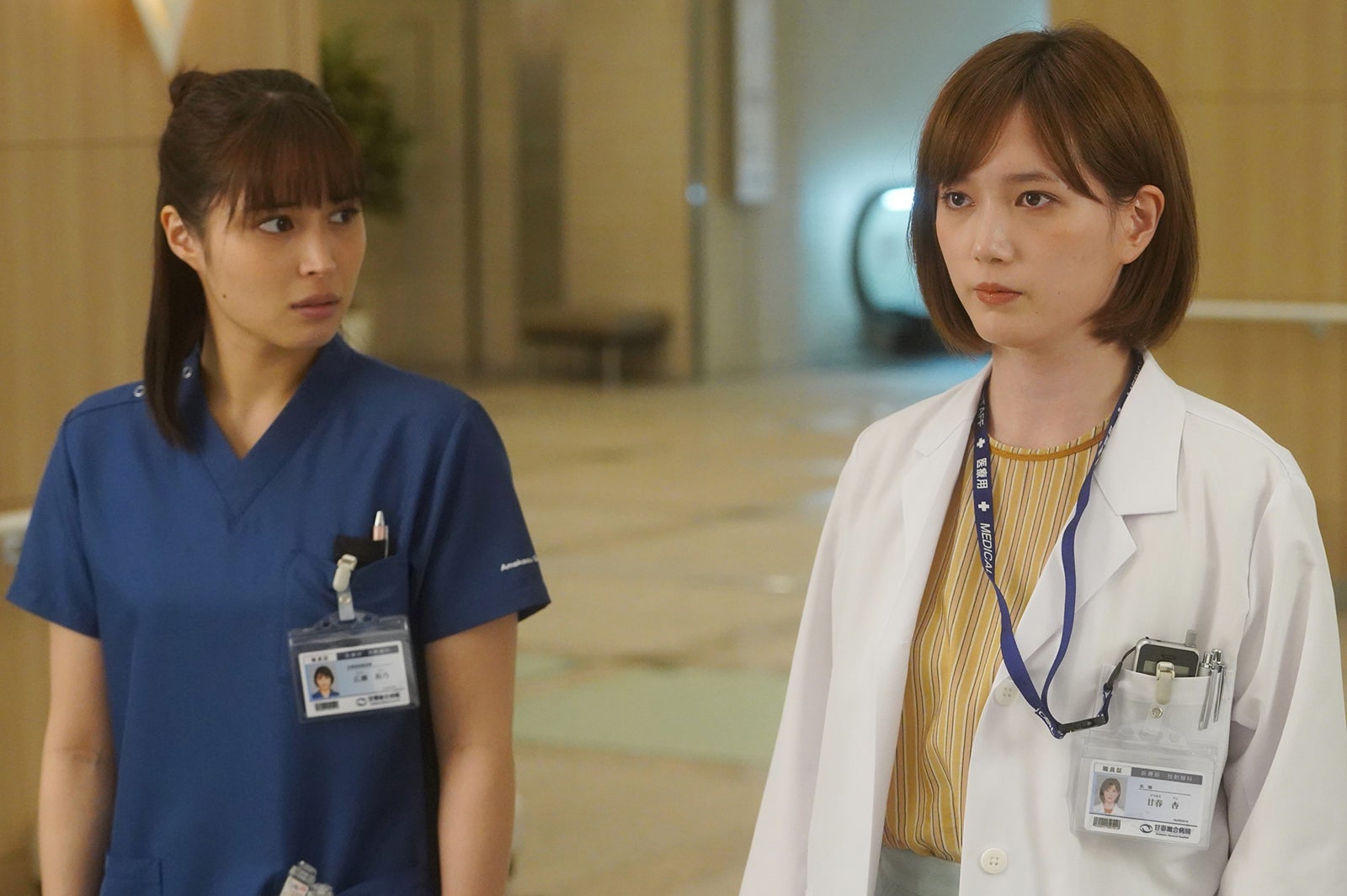 広瀬アリス、本田翼／「ラジエーションハウスⅡ～放射線科の診断レポート～」第2話より（C）フジテレビ