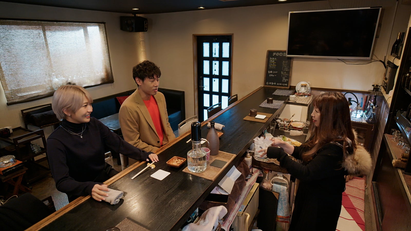 大内悠里の家族と対面「バチェラー・ジャパン」シーズン5エピソード7（C）2023 Warner Bros. International Television Production Limited