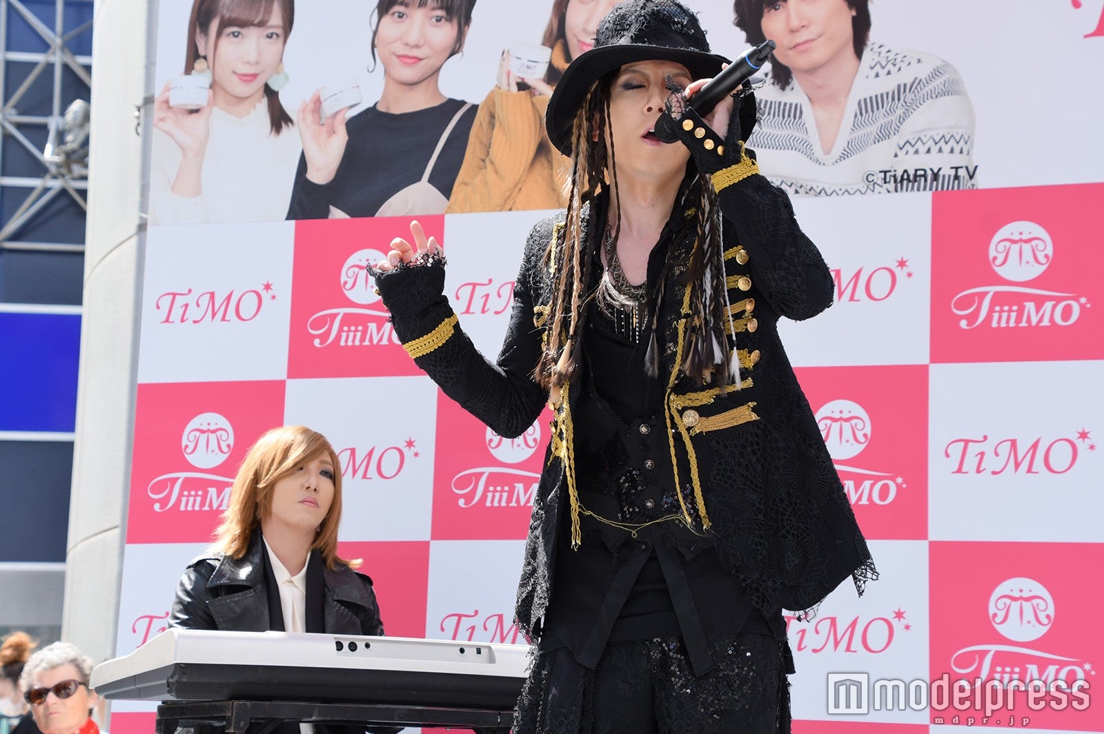 ざわちん、青木隆治 （C）モデルプレス