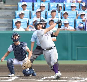 花巻東2年連続初戦突破！今春四国大会Vの新田を撃破 プロ注目の4番・古城は2安打 チームは甲子園騒然の好走塁で価値ある追加点奪取