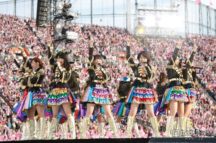 AKB48「重力シンパシー」(C)AKS