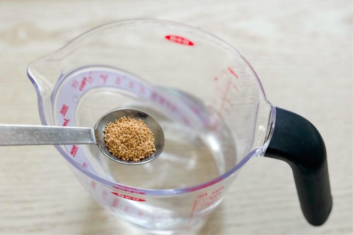 顆粒和風だしで作る「だし汁」