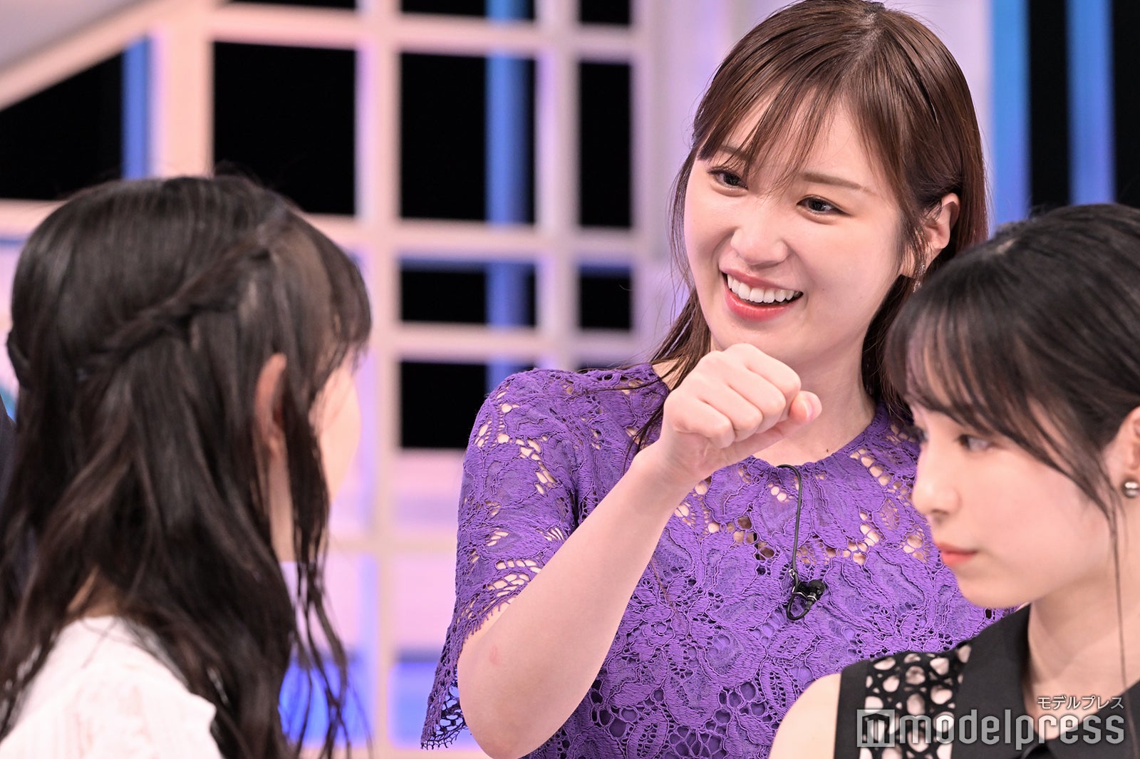 （中央）高山一実（C）モデルプレス