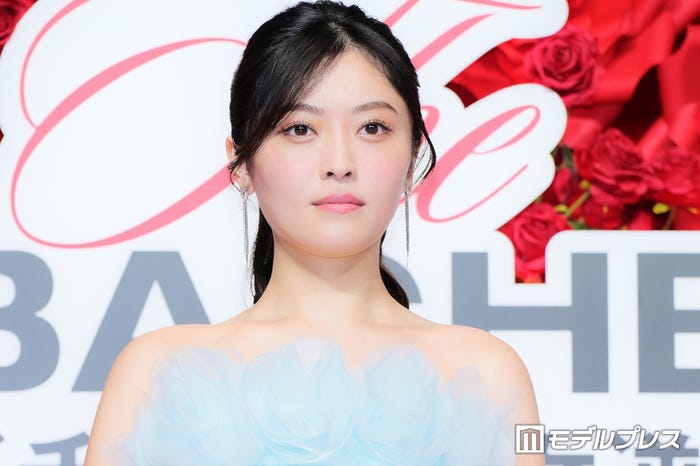 平松里菜(C)モデルプレス