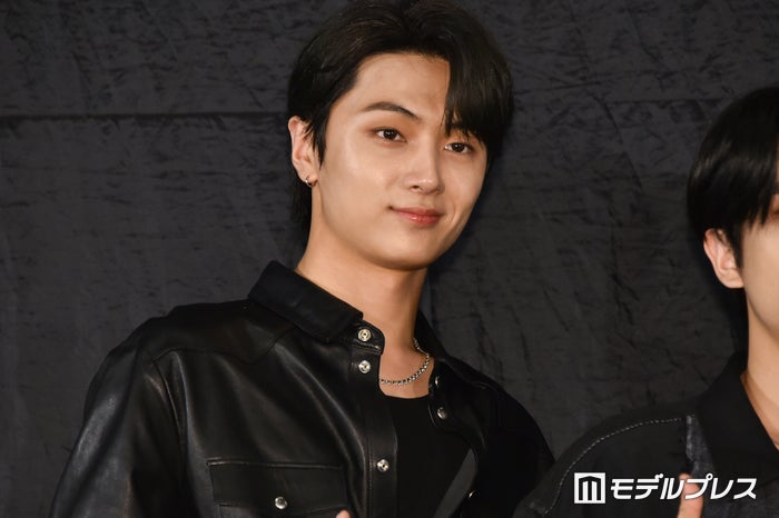 ENHYPENジェイ、母との函館旅行で大物日本人アーティストと合流「豪華すぎる」「交流が続いていて嬉しい」と反響続々