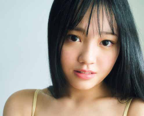 謎の新人JK・鈴原すず、人生初グラビアで美谷間開放