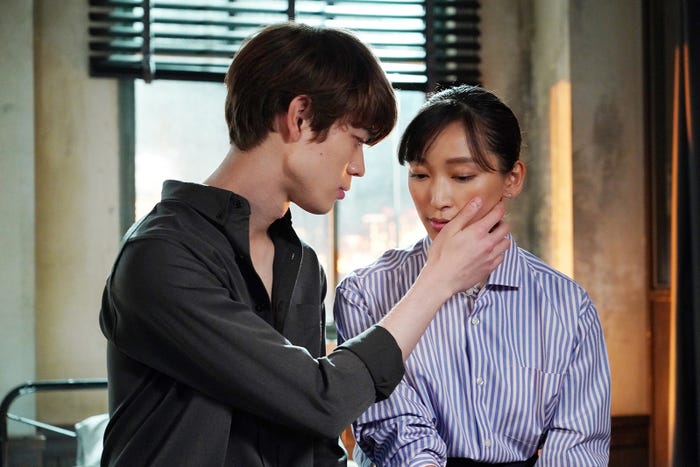 宮沢氷魚、杏/「偽装不倫」第3話より(C)日本テレビ