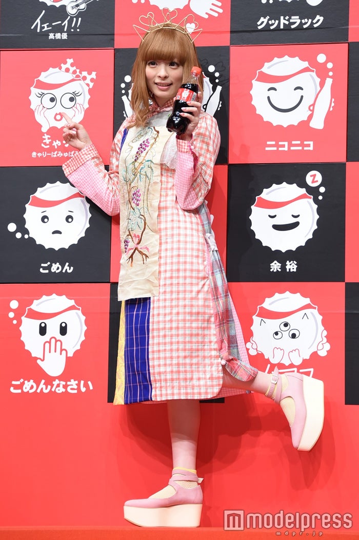 きゃりー セカオワ 嵐らを熱唱 カラオケ動画配信で視聴者7万人超 最 高 と歓喜の声溢れる モデルプレス きゃりー セカオワ 嵐らを熱唱 カラオケ動画配信で視聴者7万人超 最 高 と歓喜の声溢れる モデルプレス