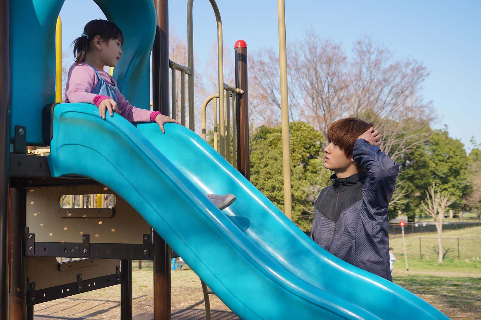 白浜優凪、藤岡真威人「クールドジ男子」第5話より（C）那多ここね／SQUARE ENIX・ドラマ「クールドジ男子」製作委員会