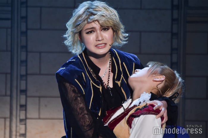 神志那結衣、岡田奈々/劇団れなっち「ロミオ&ジュリエット」白組(C)モデルプレス