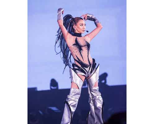 倖田來未、「何も着ていないように見える」斬新な衣装にファン驚き!「度肝ぬかれた」「全盛期のブリトニーを彷彿」
