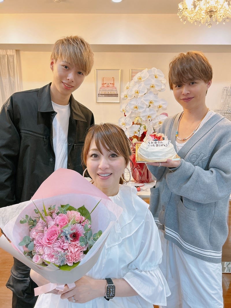 渡辺美奈代オフィシャルブログ「子供たちの成長が嬉しい母」より