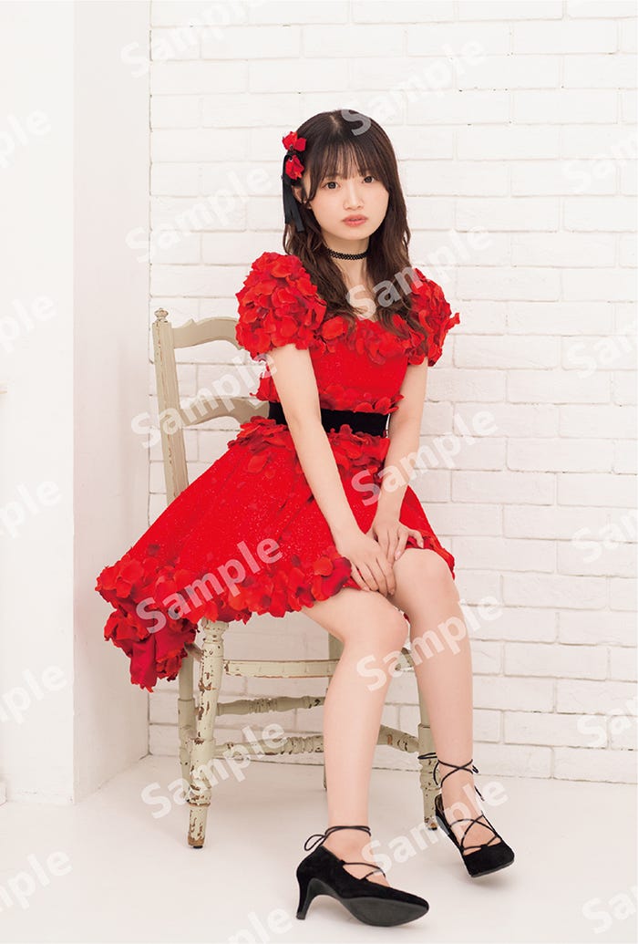 中井りかNGT48卒業記念写真集「好きでした」通常版特典ポストカード(E)/撮影:池村隆司