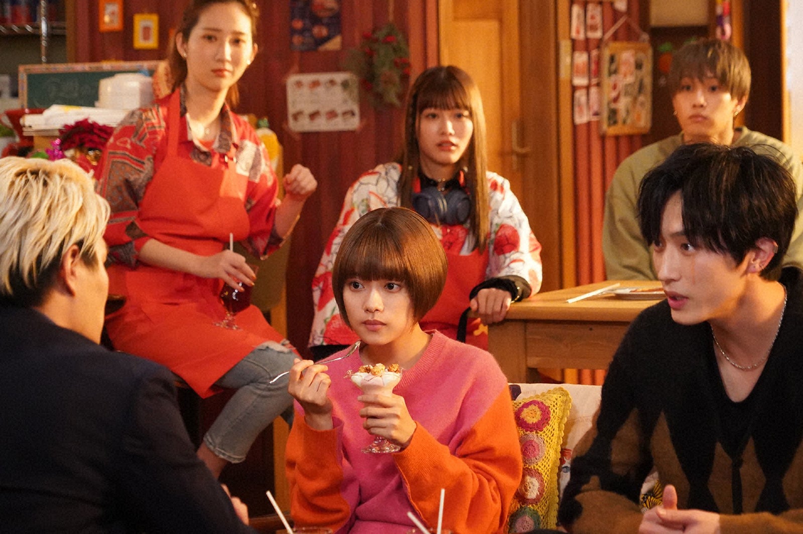 鈴木伸之、ファーストサマーウイカ、杉咲花、生見愛瑠、杉野遥亮、堀夏喜  「恋です！～ヤンキー君と白杖ガール～」第9話より（C）日本テレビ