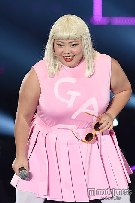 渡辺直美、破壊力抜群のパワフルパフォーマンスに観客熱狂＜TGC2015A／W＞