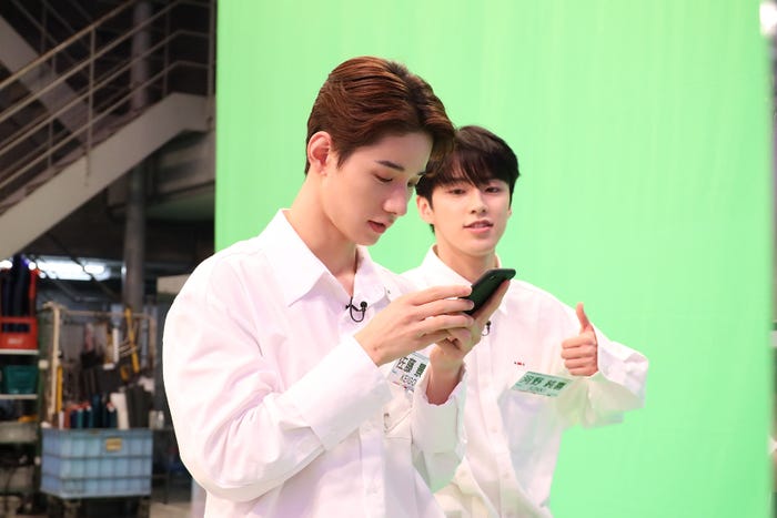 佐藤景瑚、河野純喜 (C)フジテレビ