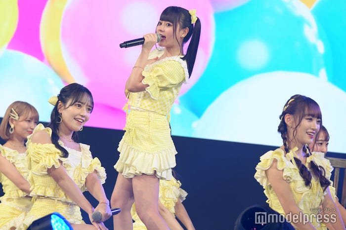 =LOVE (C)モデルプレス