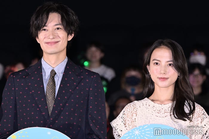 岡田将生、清原果耶(C)モデルプレス