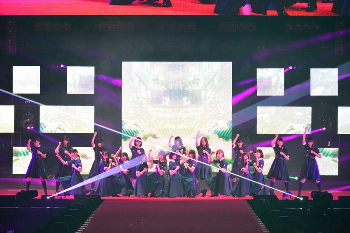 欅坂46(C)Rakuten GirlsAward 2017 AUTUMN/WINTER