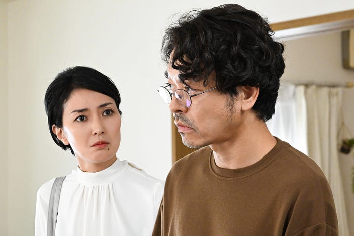 板谷由夏、山中崇「ブラックファミリア~新堂家の復讐~」第6話より(C)読売テレビ
