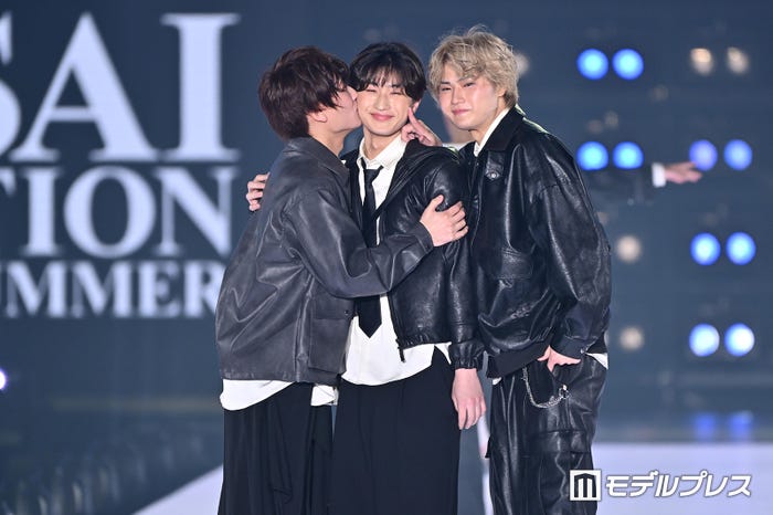 しょう、すず、こう/すずしょうと(C)モデルプレス