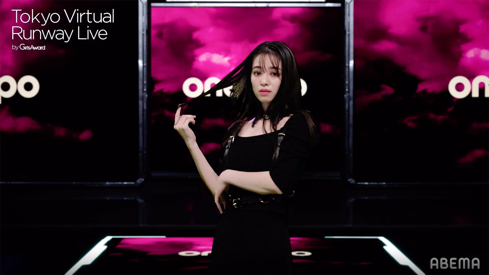 横田真悠（C）Tokyo Virtual Runway Live by GirlsAward （C）AbemaTV, Inc.