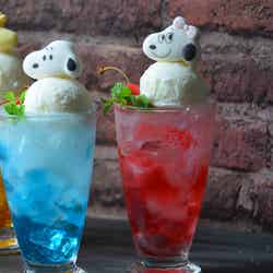 スヌーピークリームソーダ(パイン)、ベル クリームソーダ(ベリー)、ウッドストック クリームソーダ(オレンジ)各748円税込(提供画像)