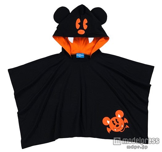 ポンチョ／ユニセックスフリー￥3，900、キッズフリー￥3，300（C）Disney