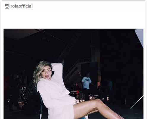 ローラ、バスローブ姿で美脚を大胆披露 ファンから「長いし超きれい」の声続々