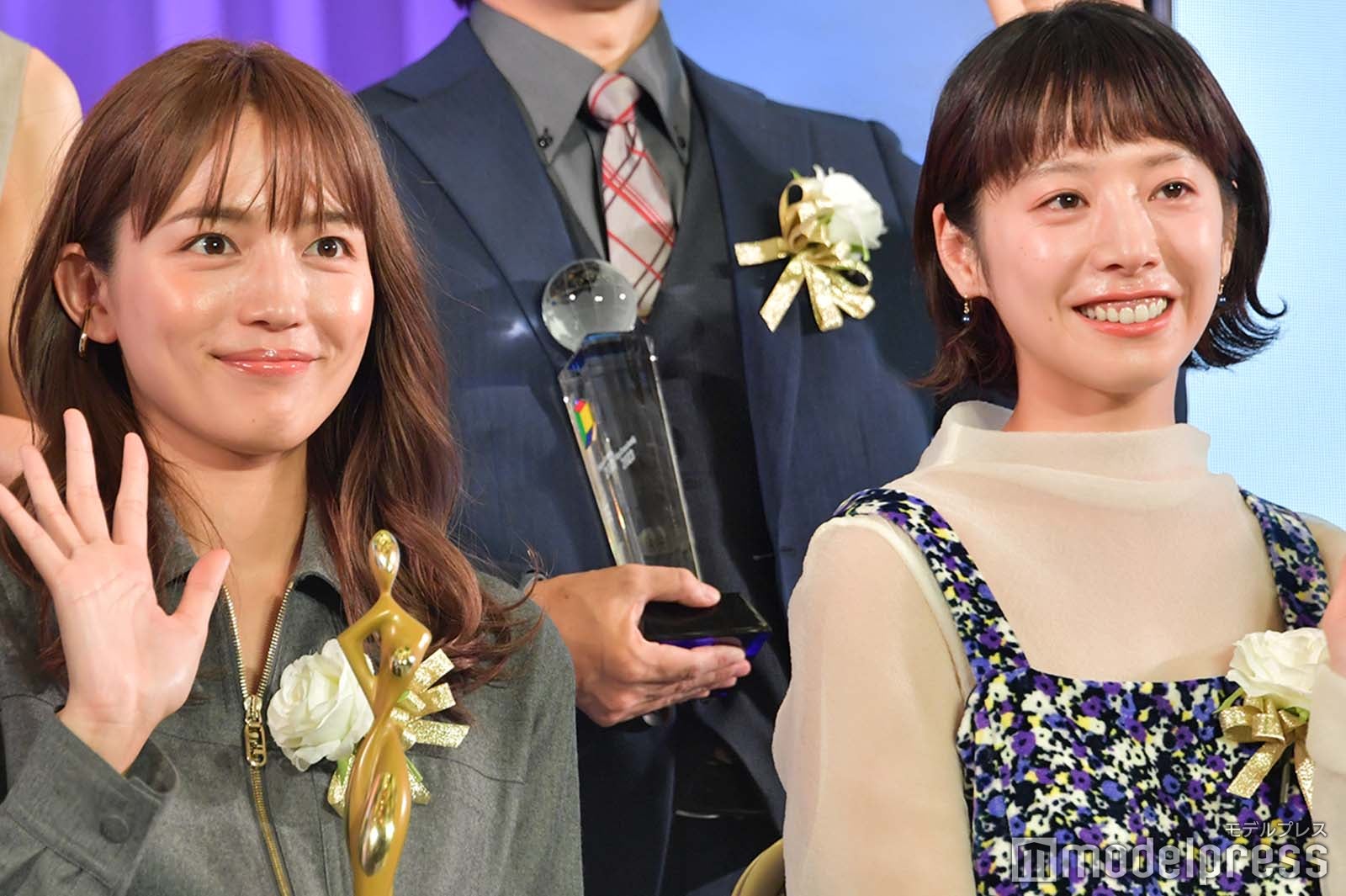 川口春奈、夏帆（C）モデルプレス