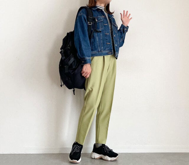 行事コーデ　アラサーアラフォーママ　おしゃれ　デニムジャケット×スラックス