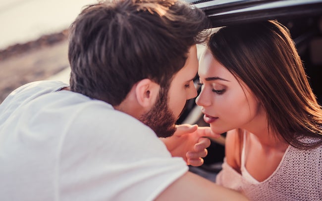 キスして なんて言いたくない 自然と男性がキスしたくなる女性の行動 モデルプレス