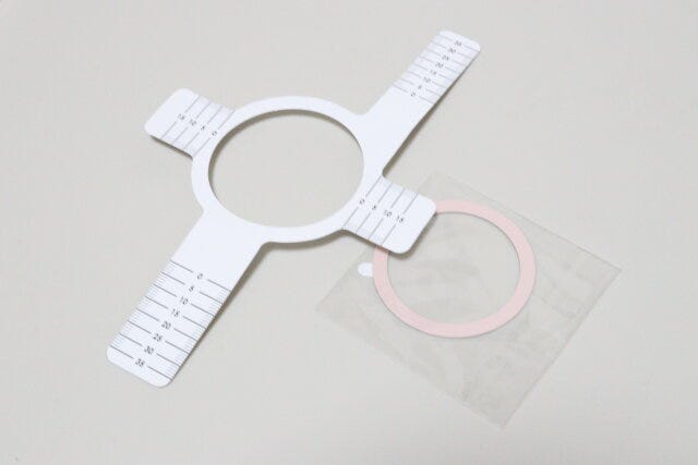 MagSafe対応ステッカー丸形ピンク　付属物