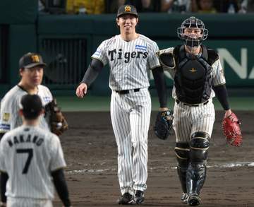 阪神・藤川監督 守護神・工藤4連投で巨人3連倒「それがプロ」8月は16勝9敗で終了