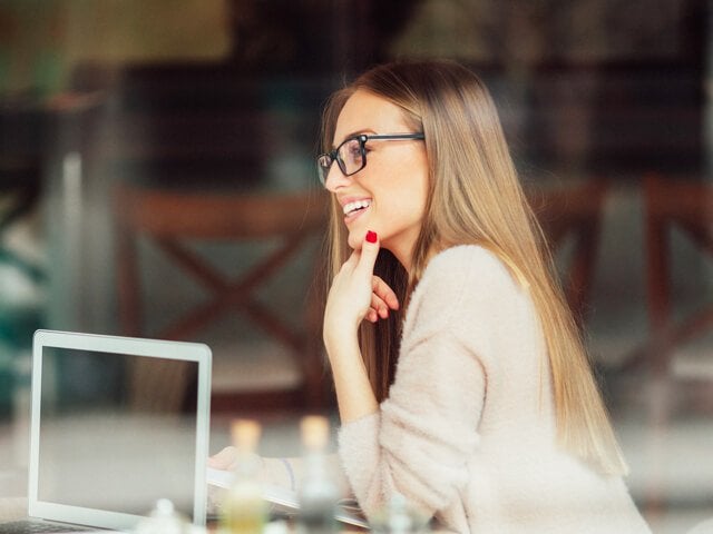 密かに人気 メガネ女子 がモテる理由 モデルプレス 密かに人気 メガネ女子 がモテる理由 モデルプレス