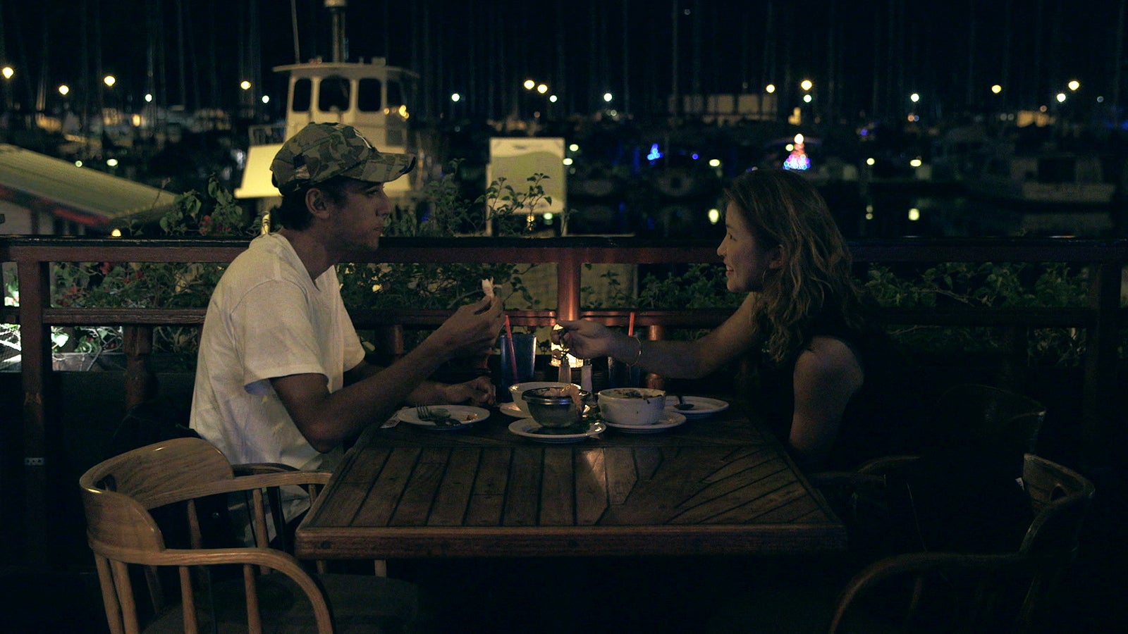 侑哉、エビアン『TERRACE HOUSE ALOHA STATE』10th WEEK（C）フジテレビ／イースト・エンタテインメント