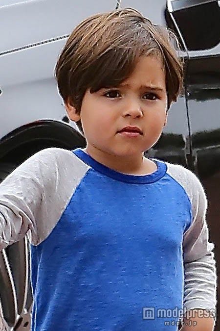 パパ似のハンサムボーイです!x17online.com/Zeta Image