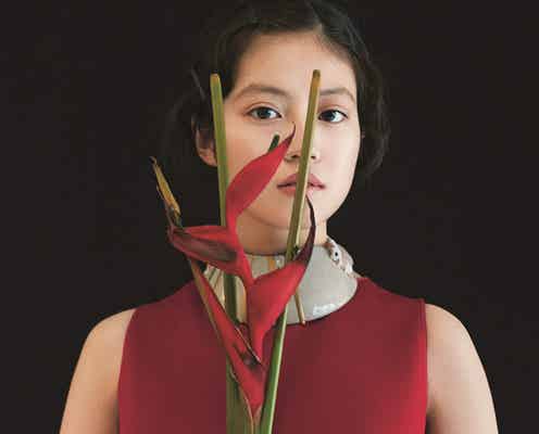 今田美桜「bis」初登場 熱帯魚テーマに優雅な美しさ