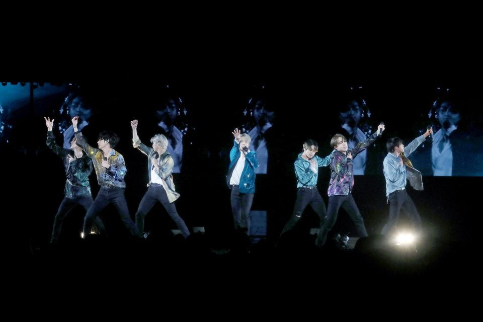 BTS「Lights」初披露「ARMYを笑顔にしてあげたい