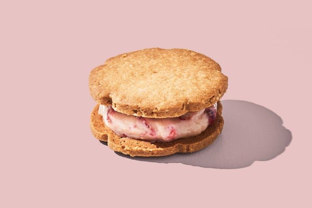食べられるのは新大阪駅だけ?老舗和菓子屋が作る「賞味期限10分」の新スイーツ